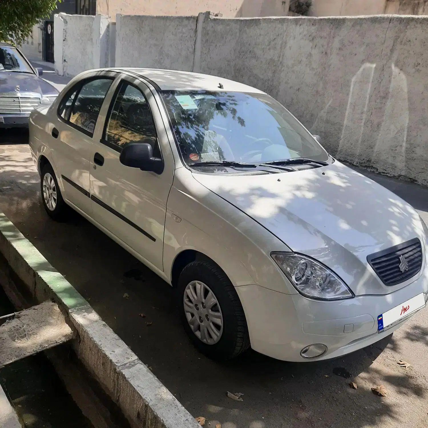 تیبا صندوق دار SX - 1400