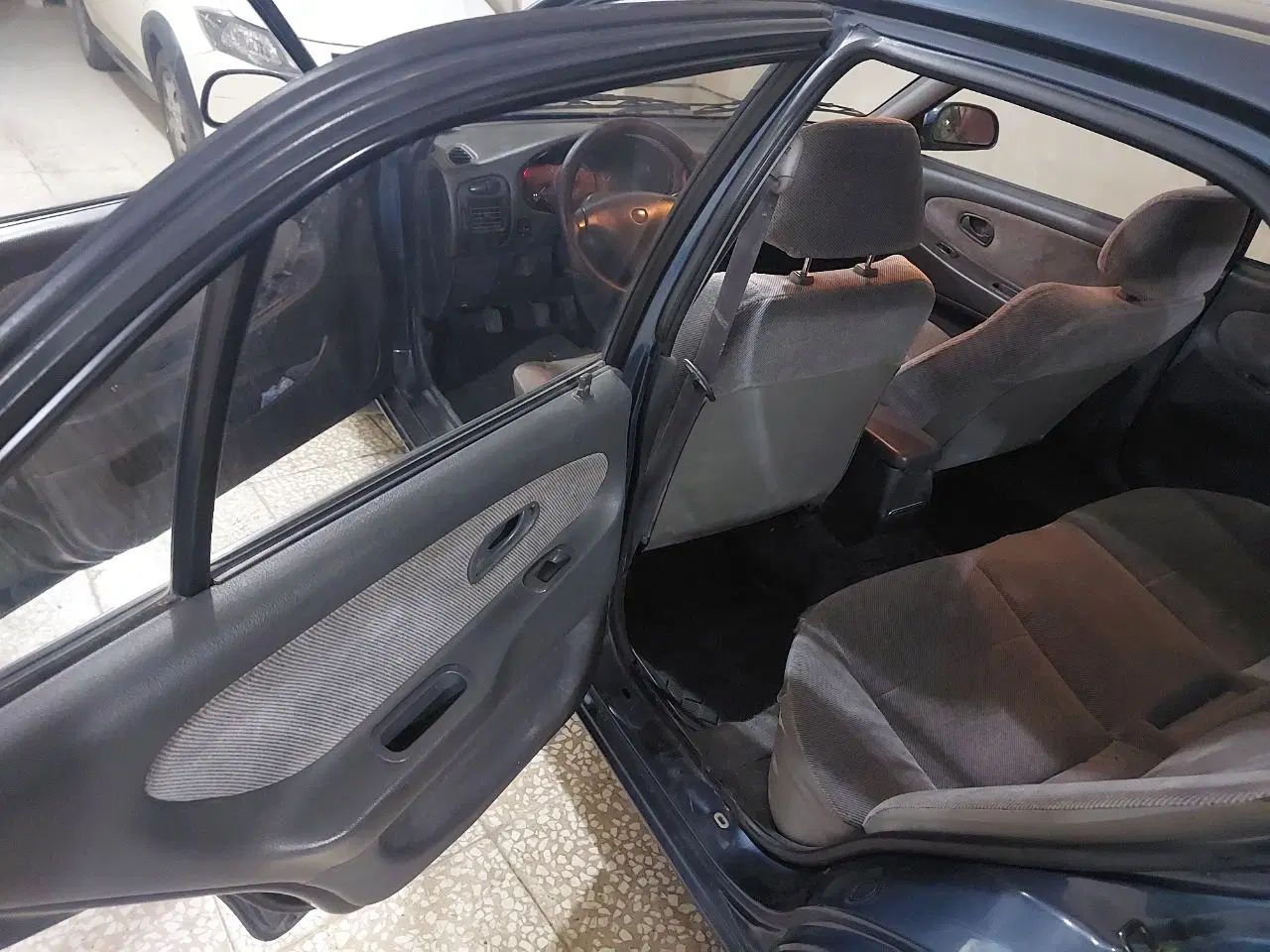 میتسوبیشی لنسر 1.6 لیتر دنده ای - 1992
