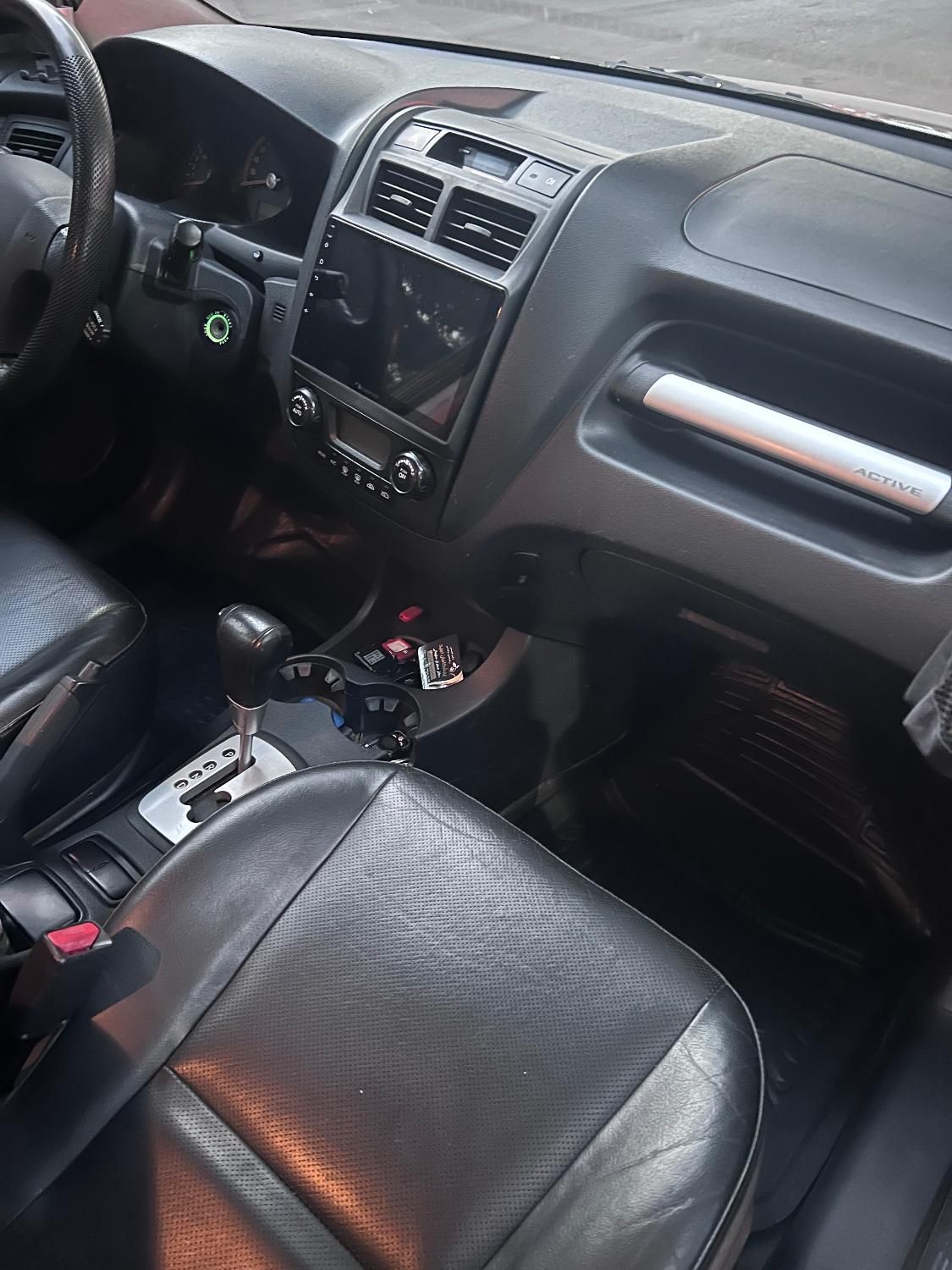 کیا اسپورتیج 6 سیلندر 2700cc - 2010