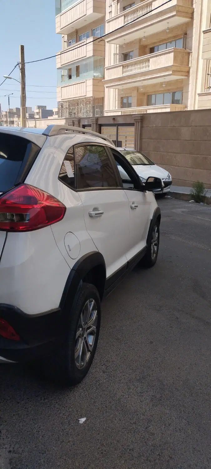 ام وی ام X22 دنده‌ای لاکچری - 1397