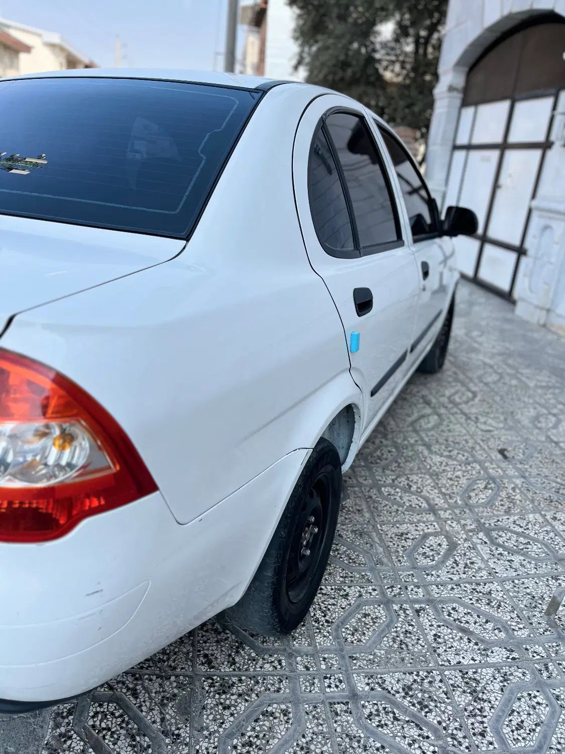تیبا صندوق دار SX - 1401