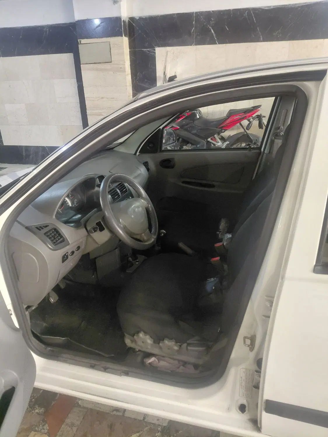 تیبا صندوق دار EX - 1395