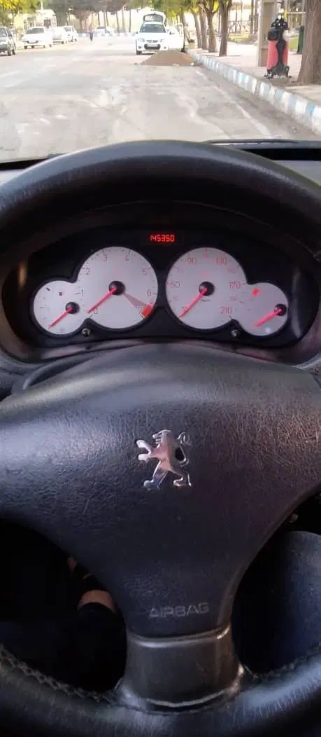 پژو ۲۰۶ صندوق دار v8 - 1394