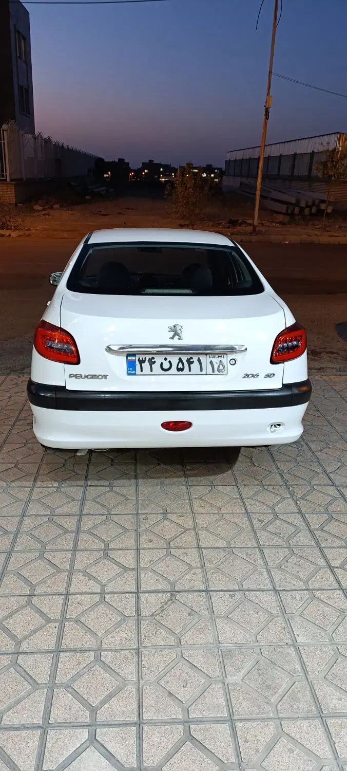 پژو ۲۰۶ صندوق دار v8 - 1390