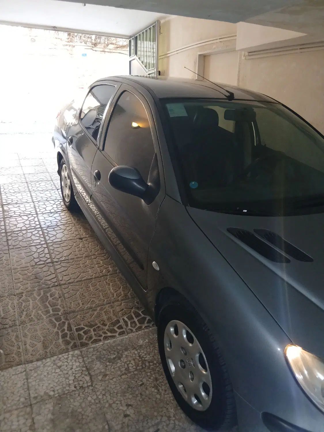 پژو ۲۰۶ صندوق دار v8 - 1399
