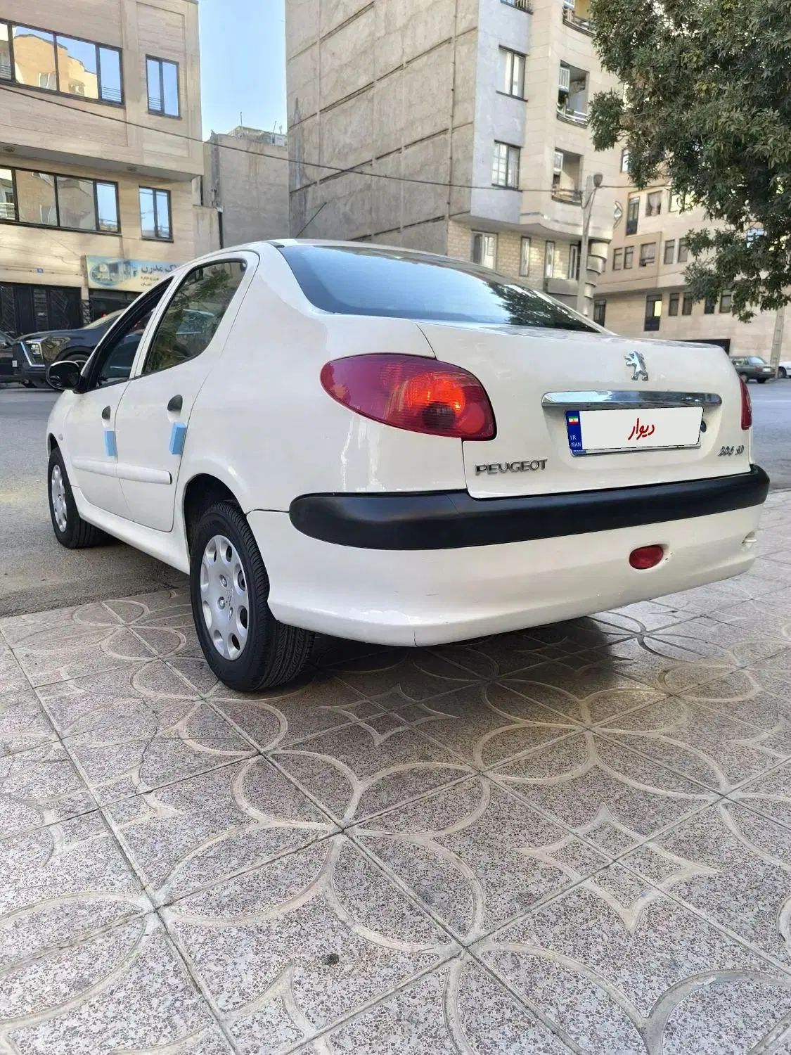 پژو 206 تیپ 3 - 1389