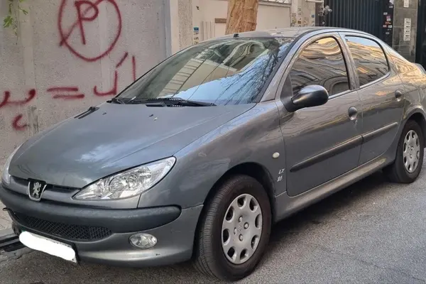 پژو ۲۰۶ صندوق دار v8 - 1397