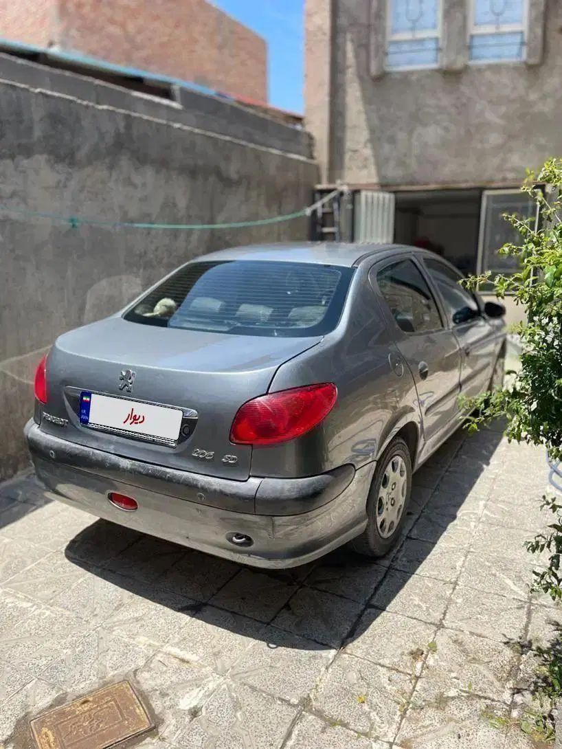 پژو ۲۰۶ صندوق دار v8 - 1396