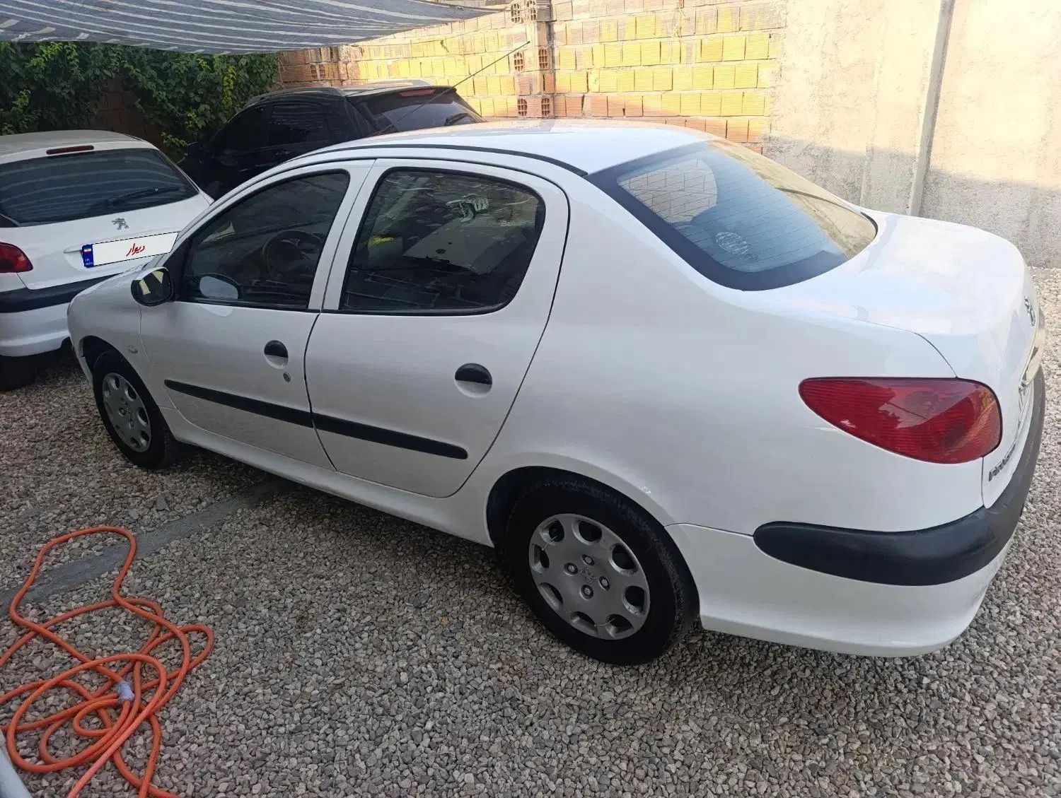 پژو ۲۰۶ صندوق دار v8 - 1397
