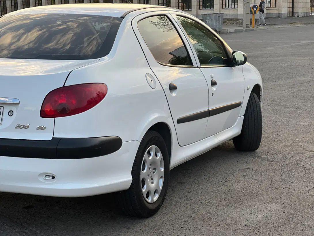 پژو ۲۰۶ صندوق دار v8 - 1400