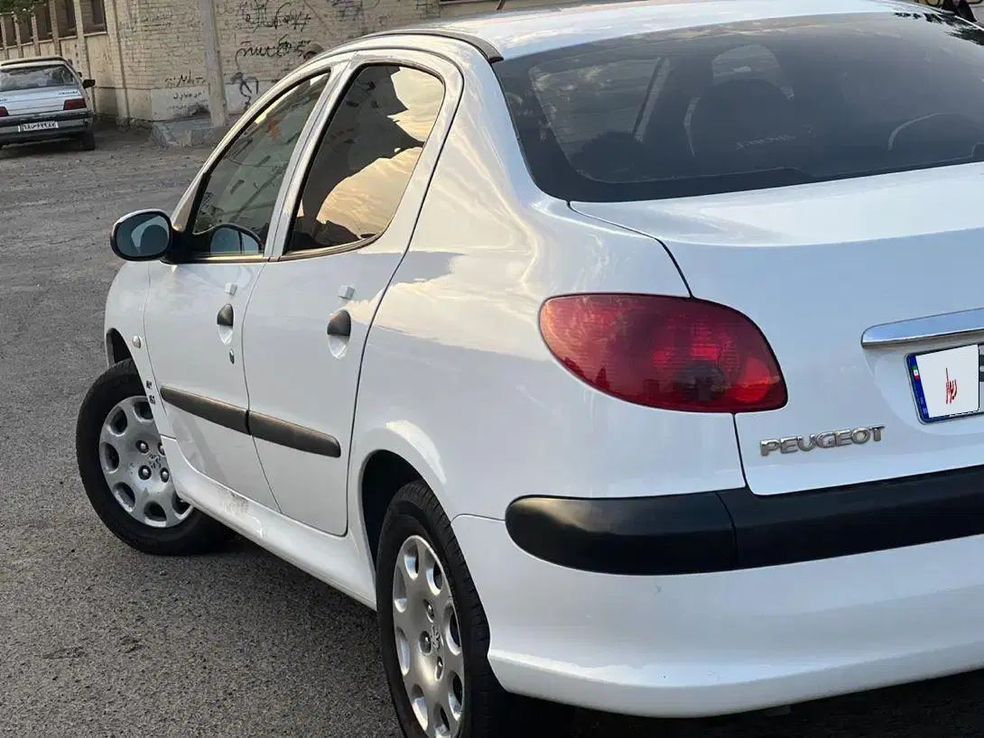 پژو ۲۰۶ صندوق دار v8 - 1400