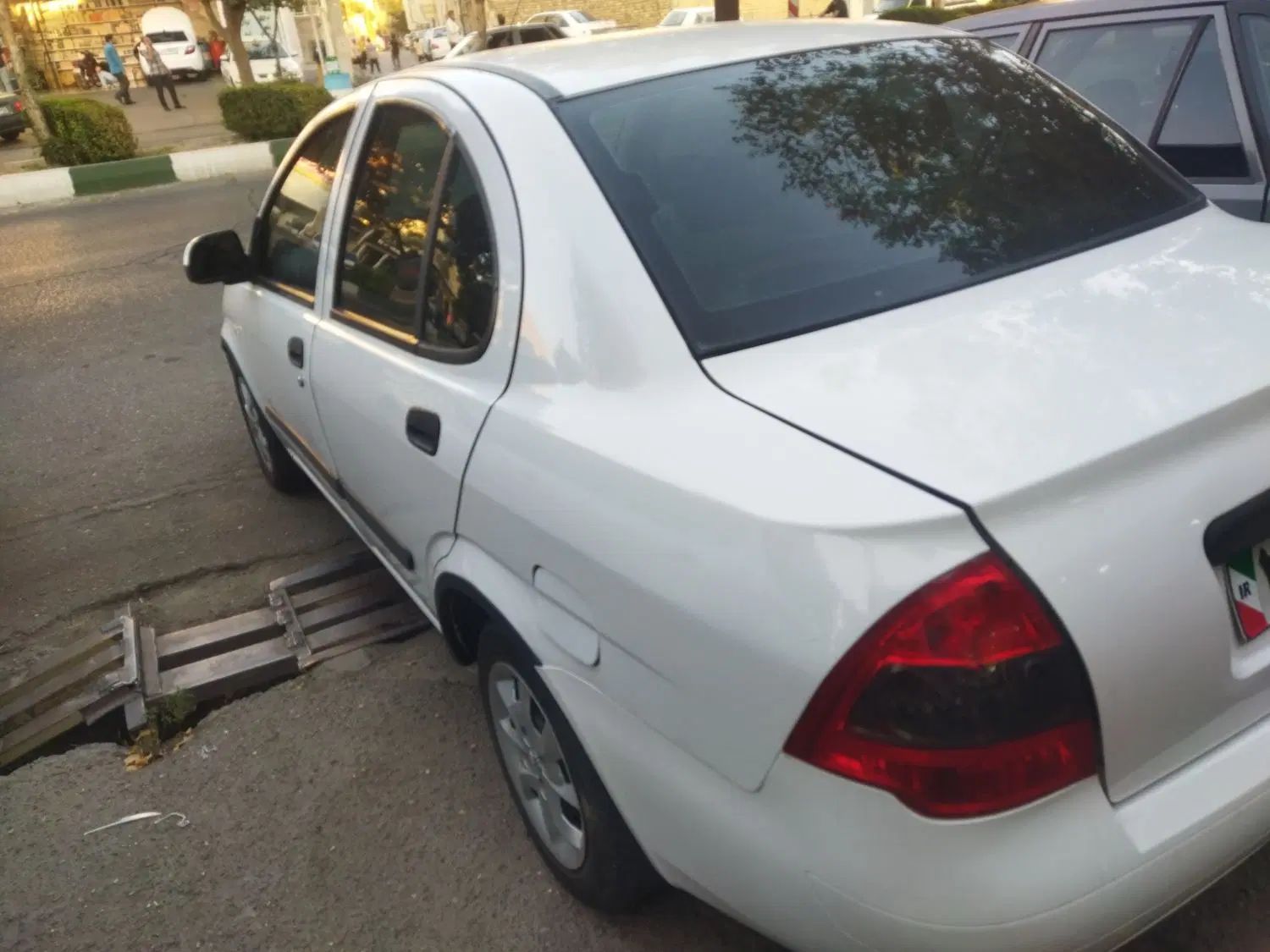 تیبا صندوق دار SX - 1393