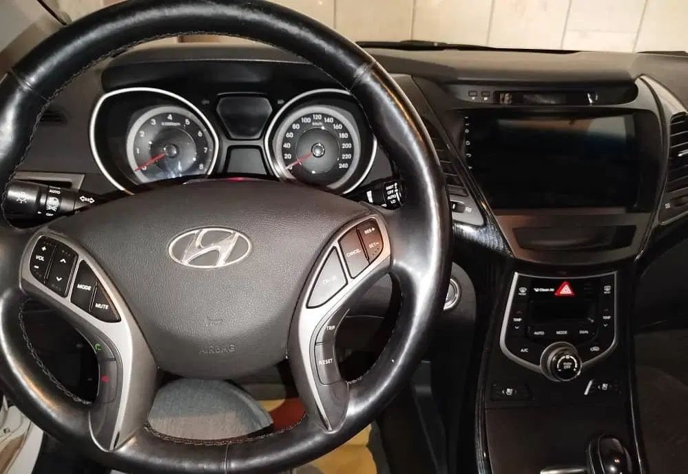 هیوندای النترا 1.8 لیتر - 2014