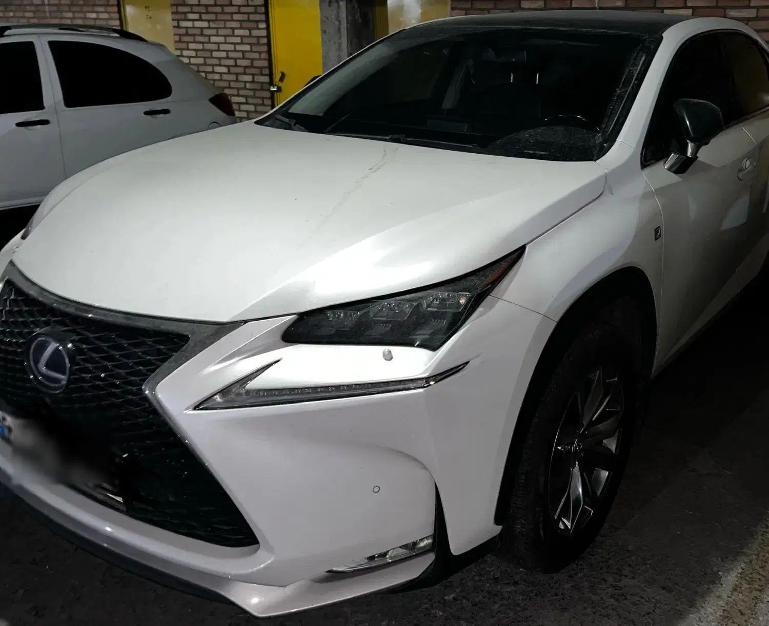 لکسوس NX هیبرید 300H - 2015