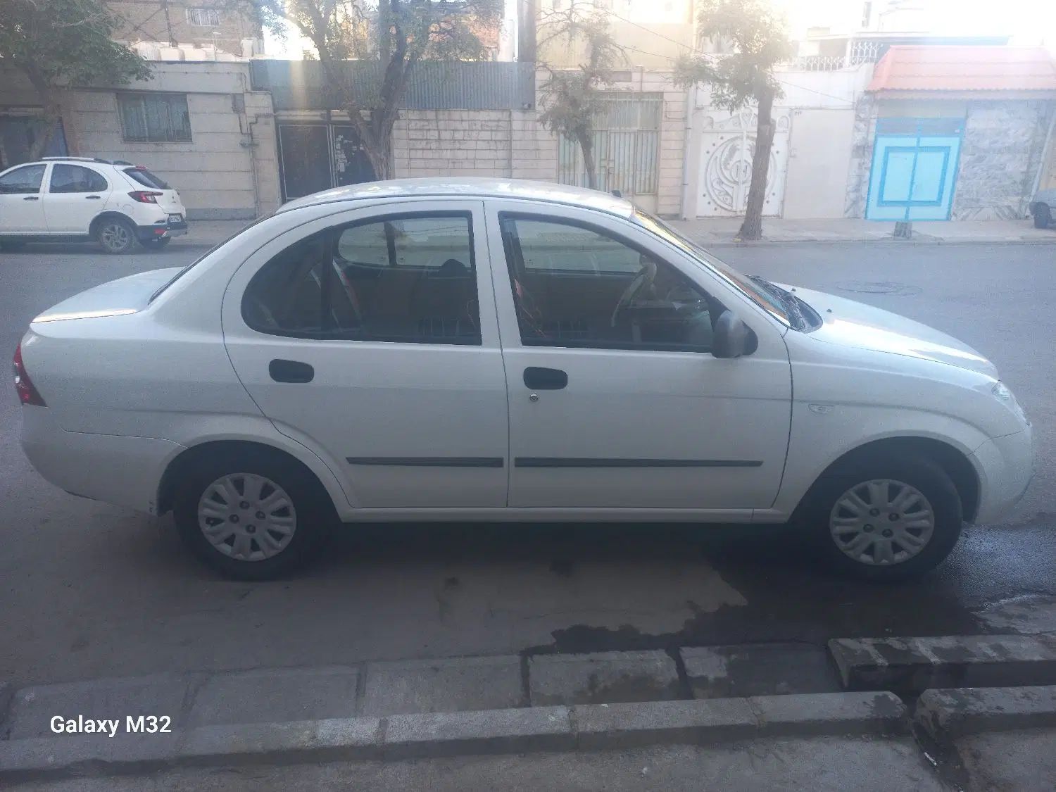 تیبا صندوق دار SX - 1400