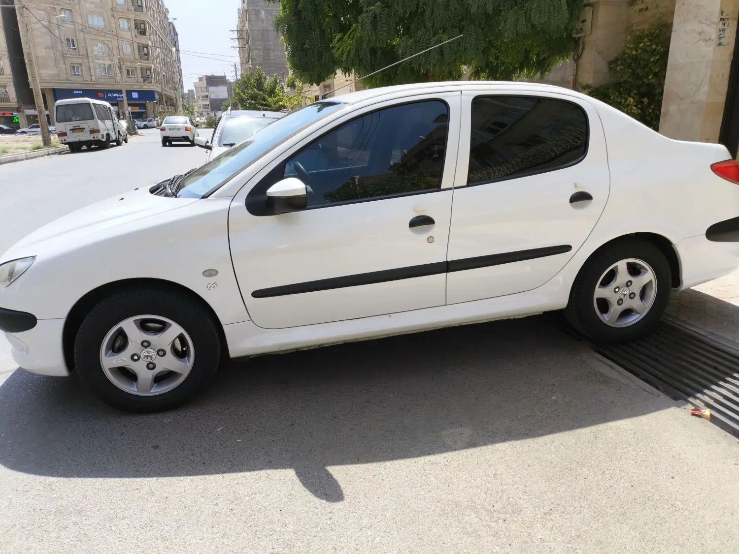 پژو ۲۰۶ صندوق دار v8 - 1394