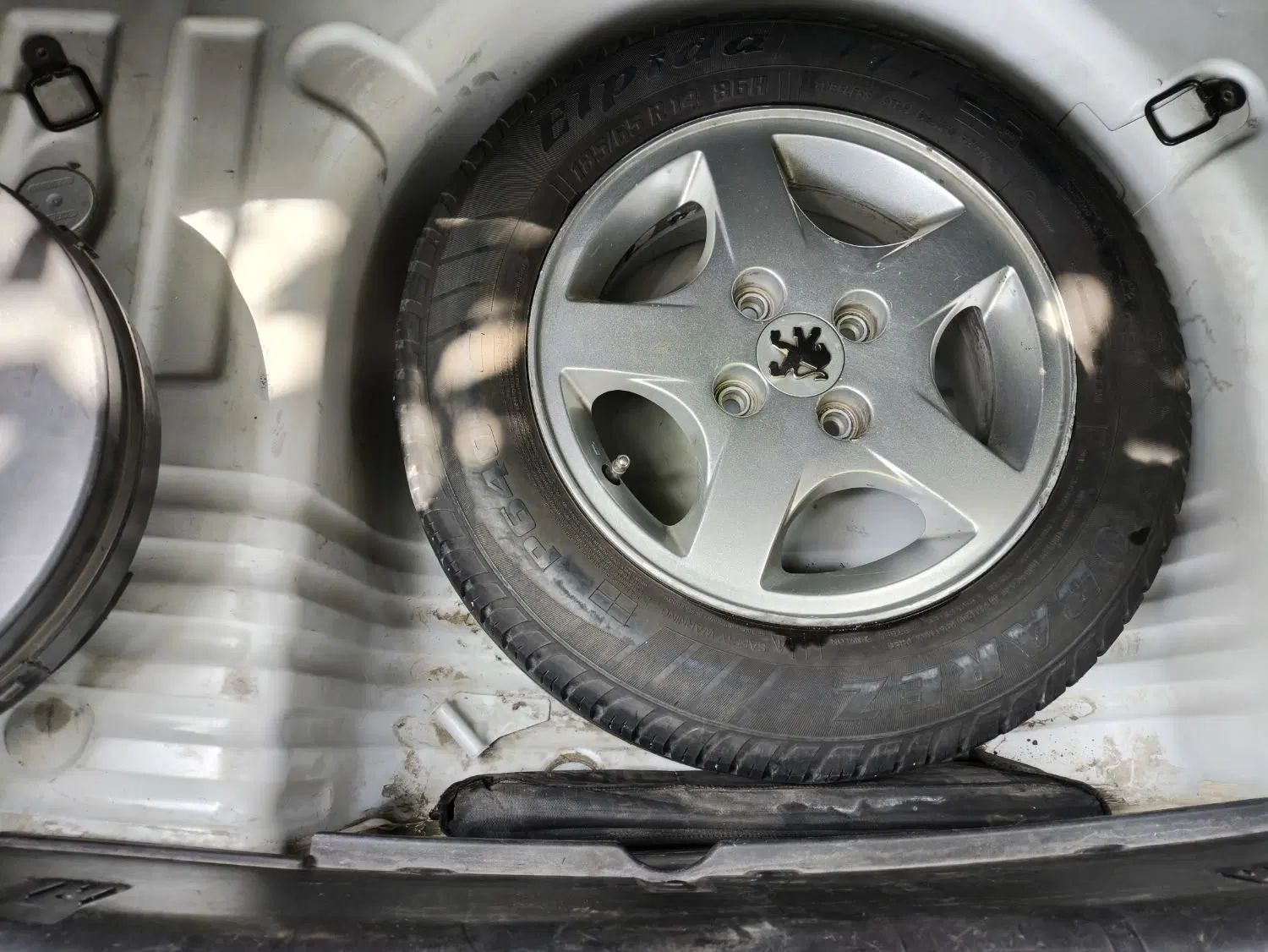 پژو ۲۰۶ صندوق دار v8 - 1394