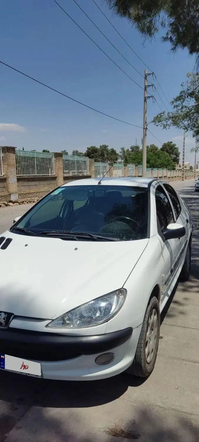پژو ۲۰۶ صندوق دار v8 - 1391