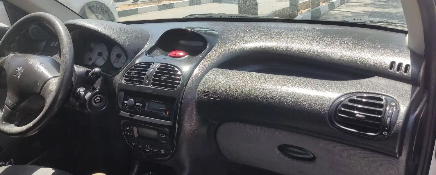 پژو ۲۰۶ صندوق دار v8 - 1391