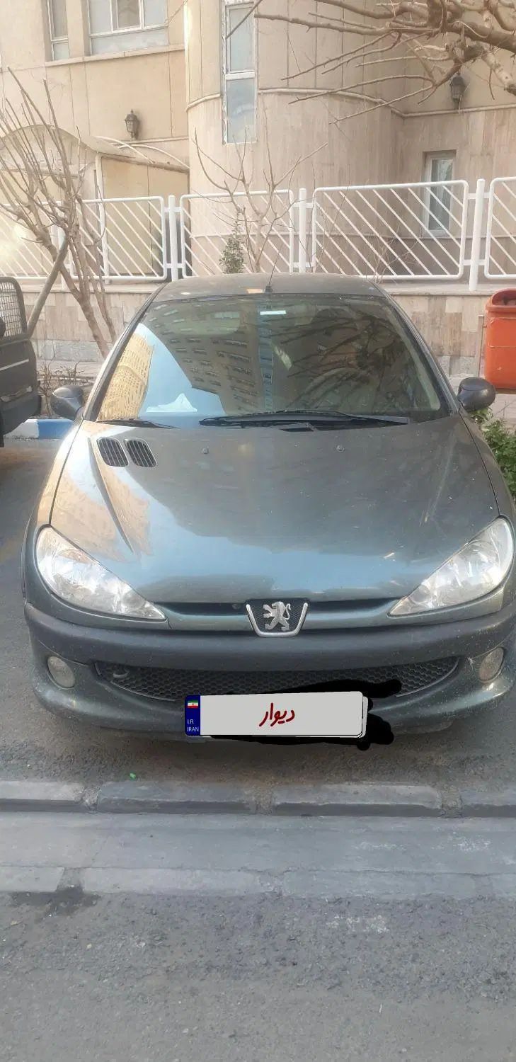 پژو ۲۰۶ صندوق دار v8 - 1386