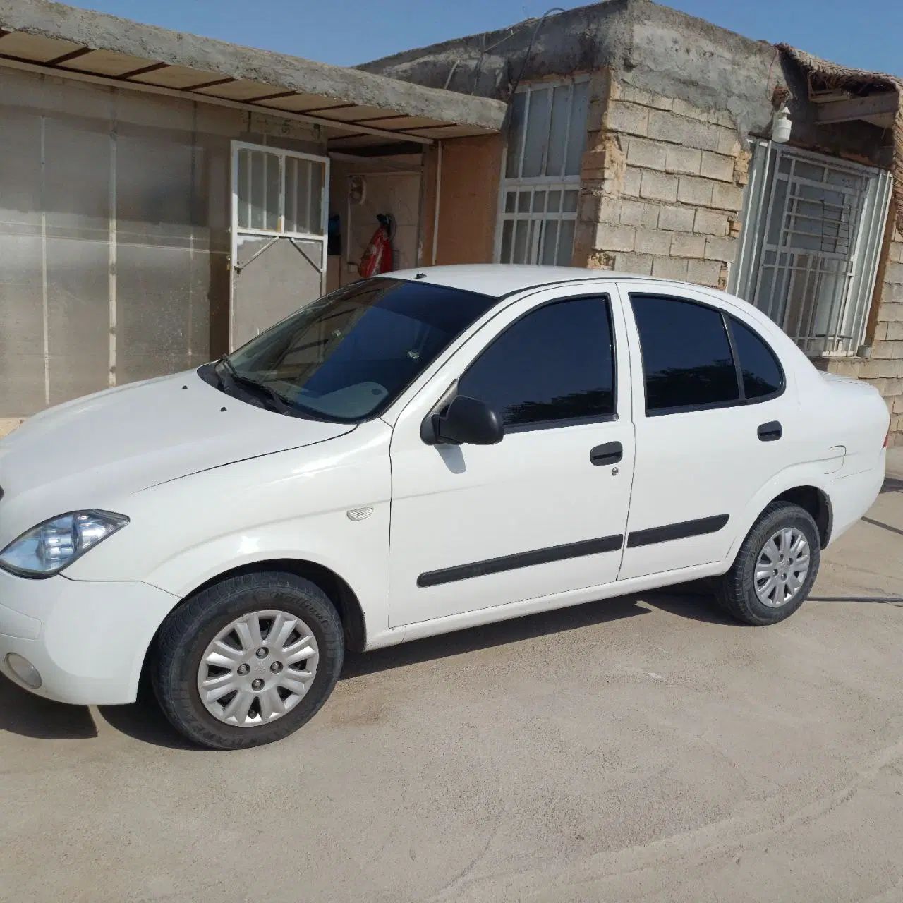 تیبا صندوق دار EX - 1395