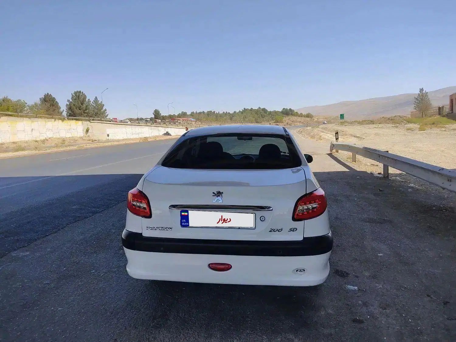 پژو ۲۰۶ صندوق دار v8 - 1396