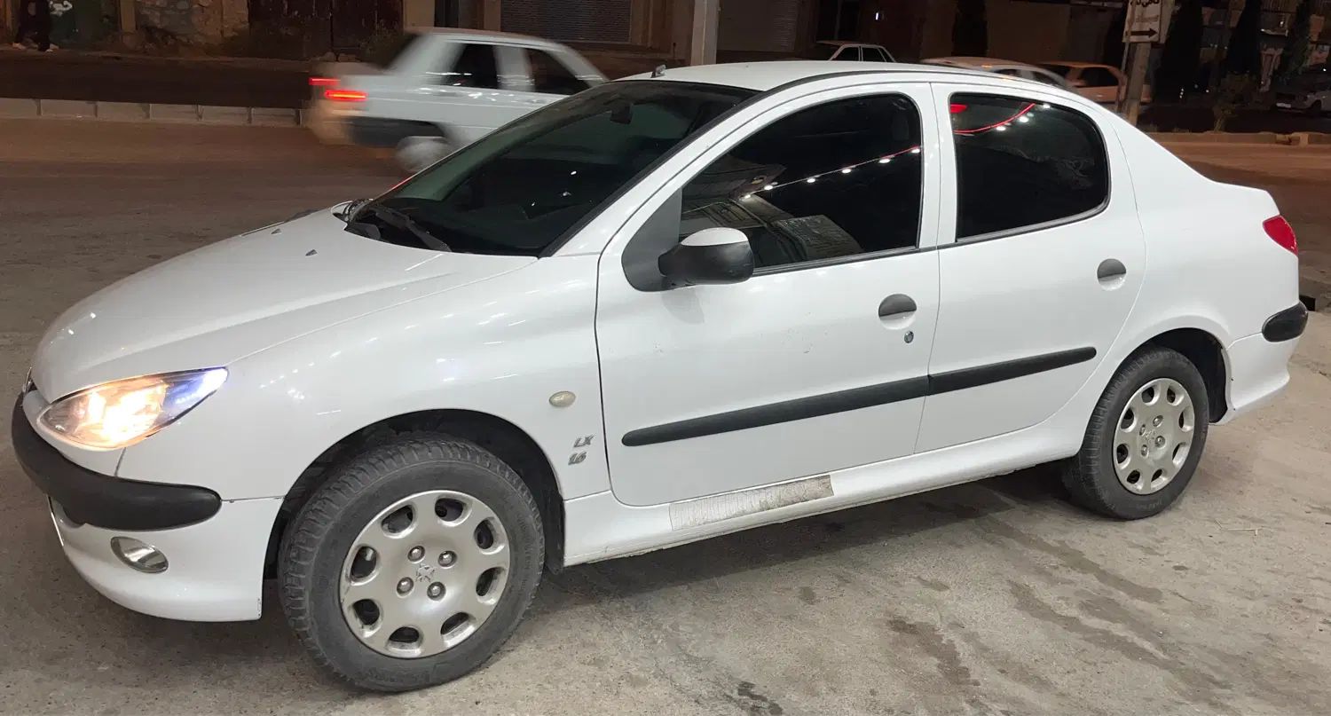پژو ۲۰۶ صندوق دار v8 - 1398