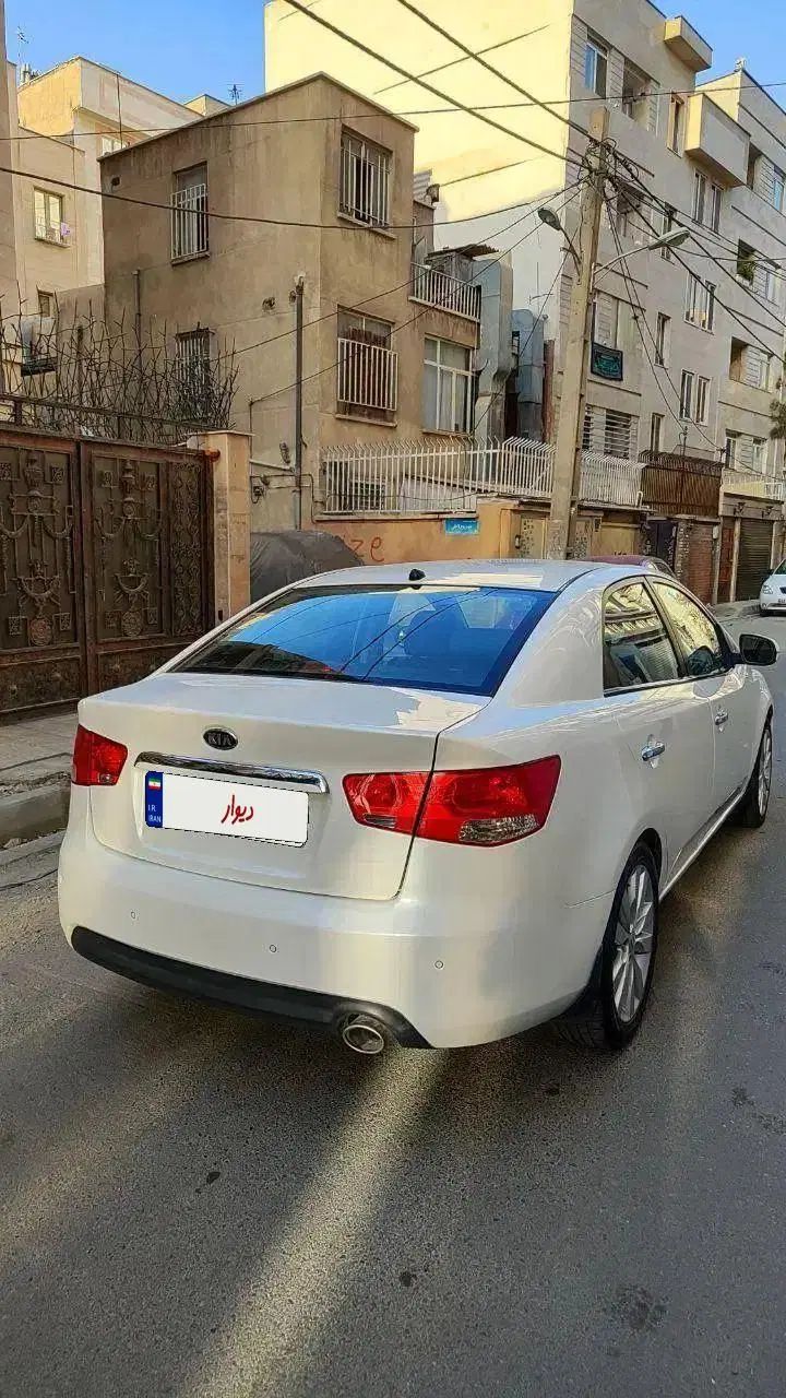 کیا سراتو 2.0 لیتر اتوماتیک GT لاین - 2013