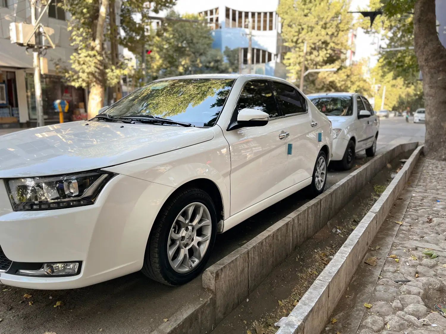 دنا پلاس توربو 6 دنده - 1402