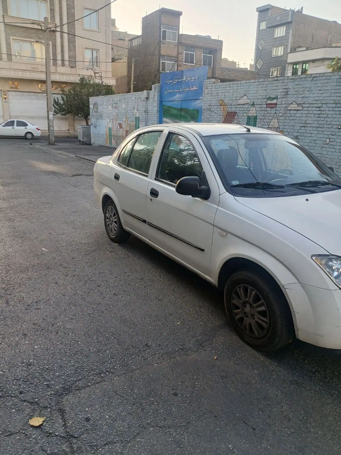 تیبا صندوق دار SX - 1400