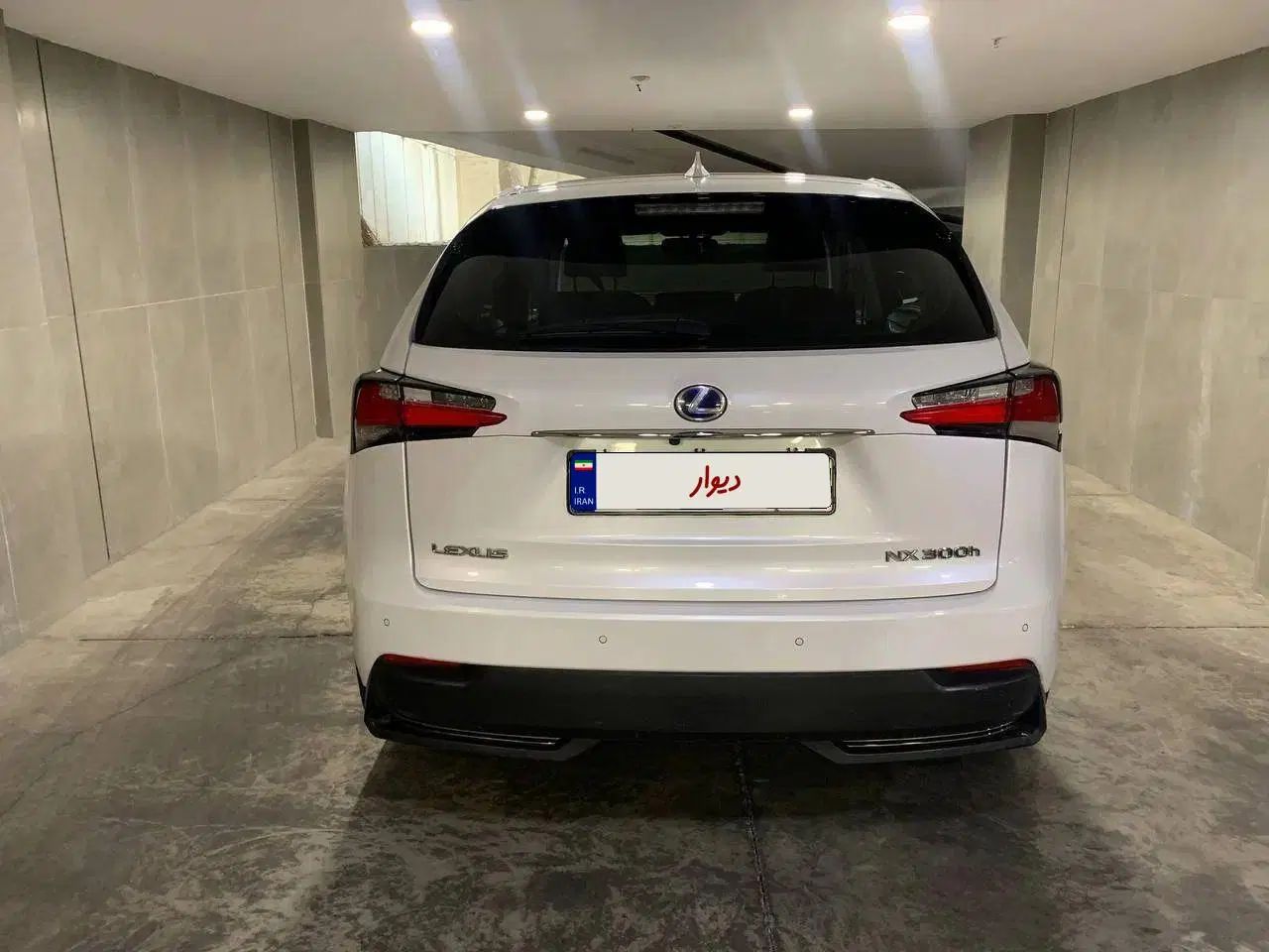 لکسوس NX هیبرید 300H - 2016