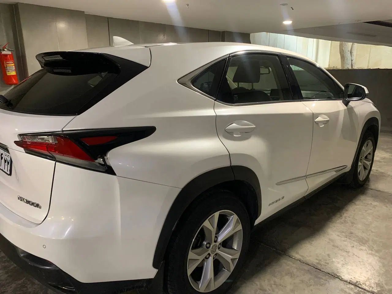 لکسوس NX هیبرید 300H - 2016