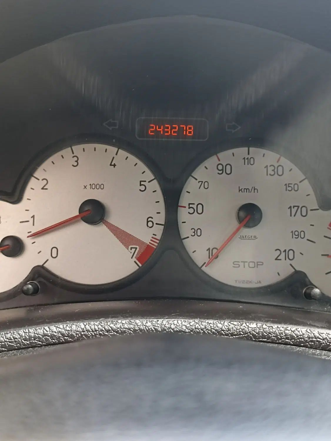 پژو ۲۰۶ صندوق دار v8 - 1389