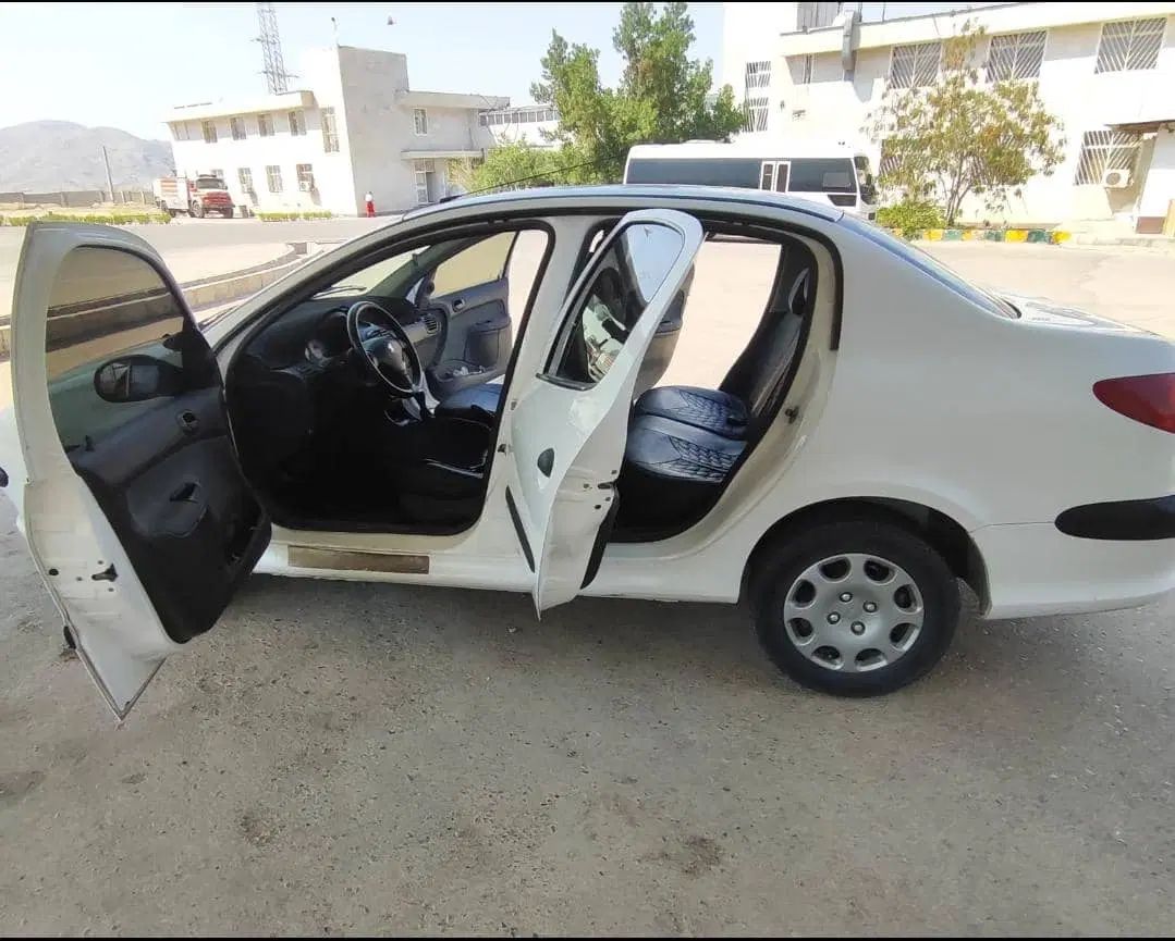 پژو ۲۰۶ صندوق دار v8 - 1399