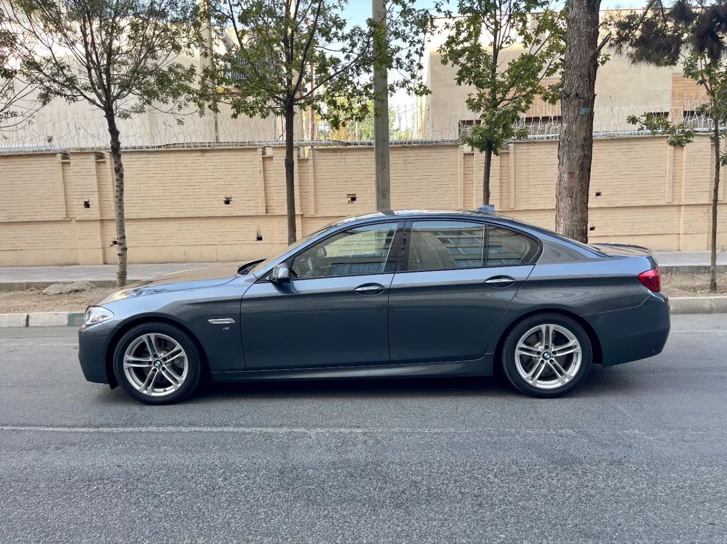 ب ام و سری 5 520i - 2016