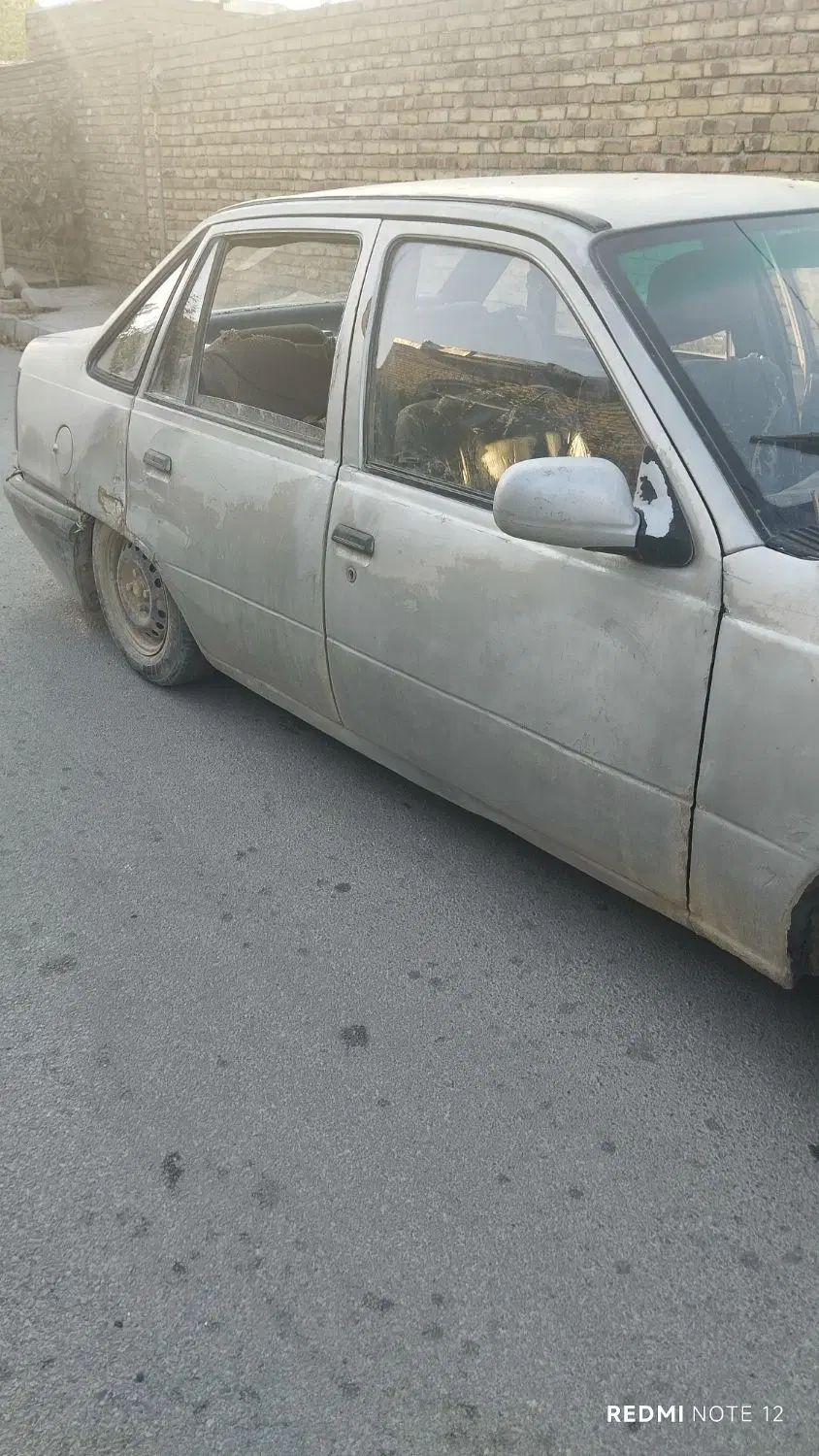 دوو ریسر هاچبک - 1993