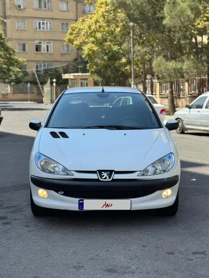 پژو ۲۰۶ صندوق دار v8 - 1395