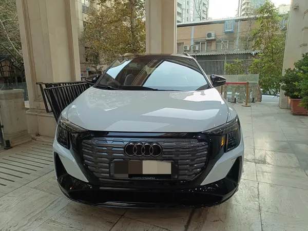 آئودی الکتریکی Q5 ۴۰ - 2024