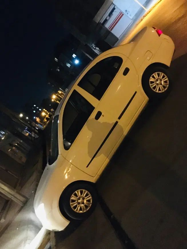 تیبا صندوق دار SX - 1400