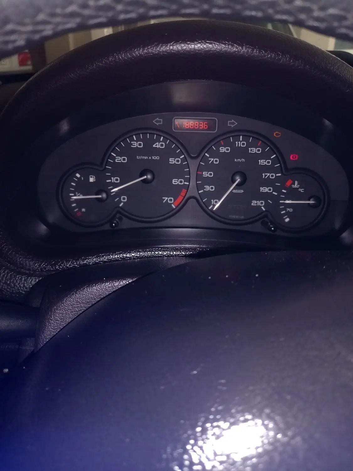 پژو ۲۰۶ صندوق دار v8 - 1385