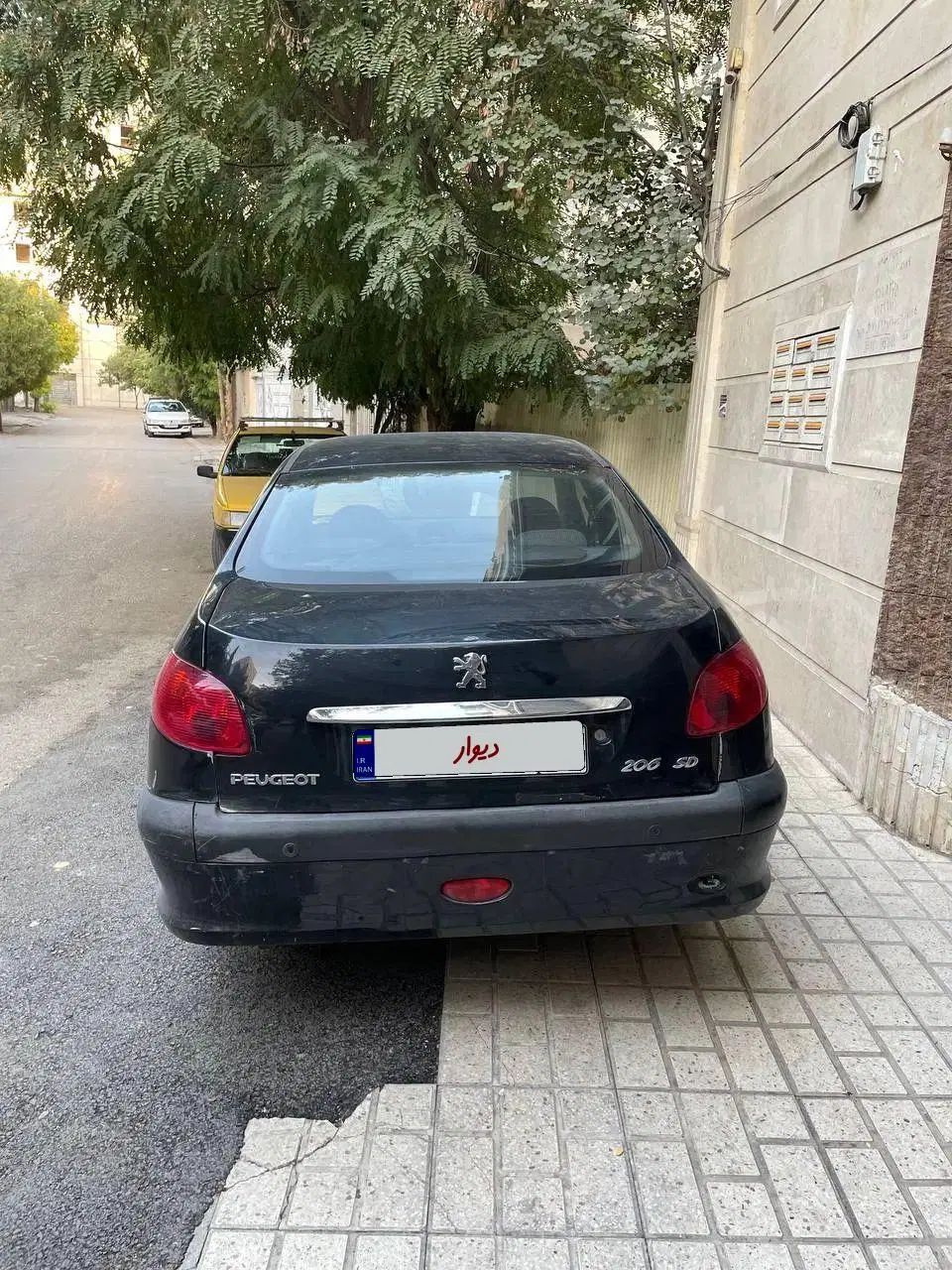 پژو ۲۰۶ صندوق دار v8 - 1396