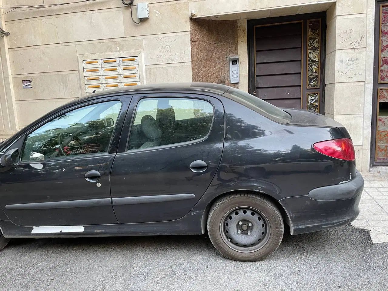 پژو ۲۰۶ صندوق دار v8 - 1396