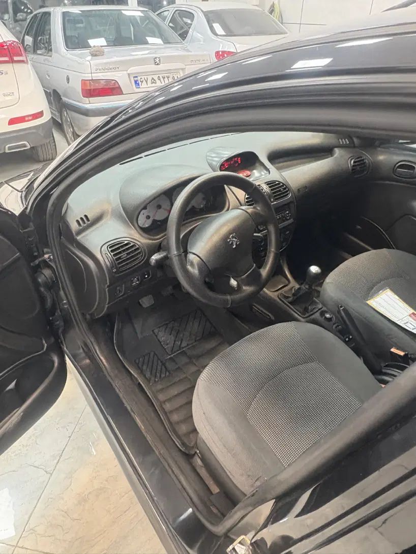 پژو ۲۰۶ صندوق دار v8 - 1394