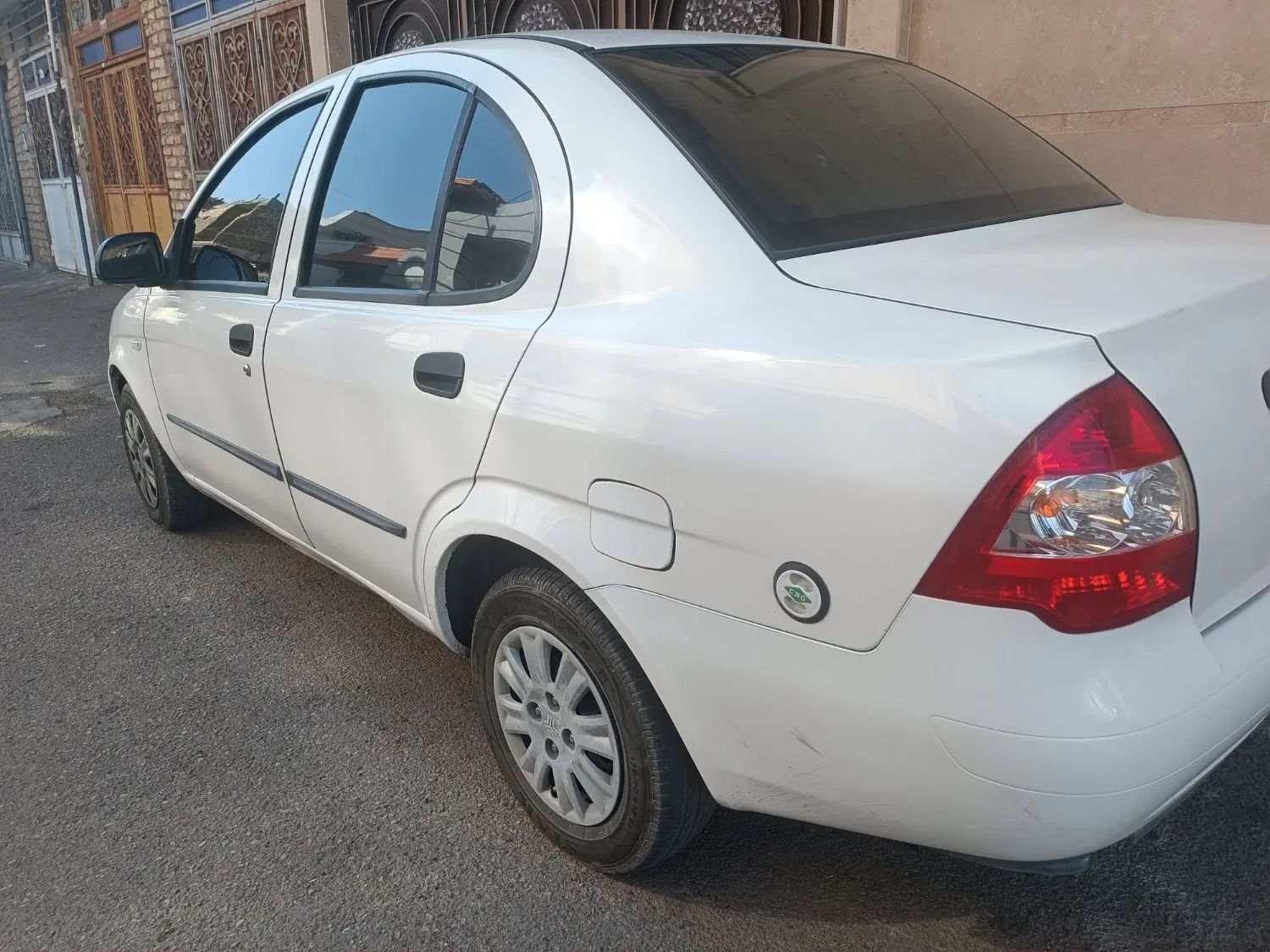 تیبا صندوق دار SX - 1400