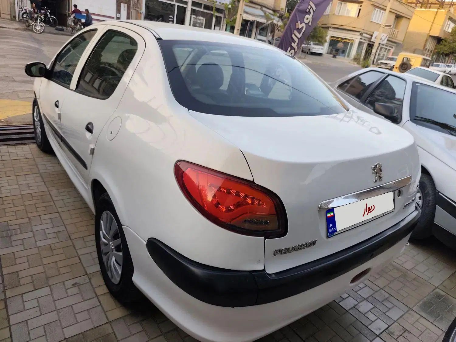 پژو ۲۰۶ صندوق دار v8 - 1388