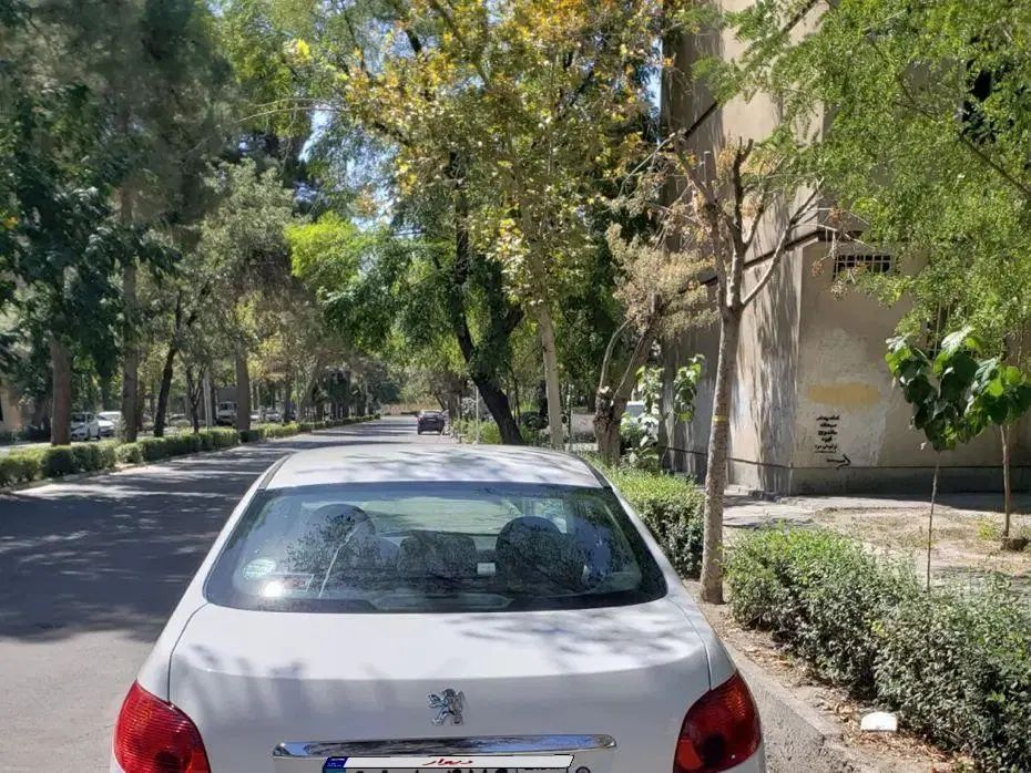 پژو ۲۰۶ صندوق دار v8 - 1397