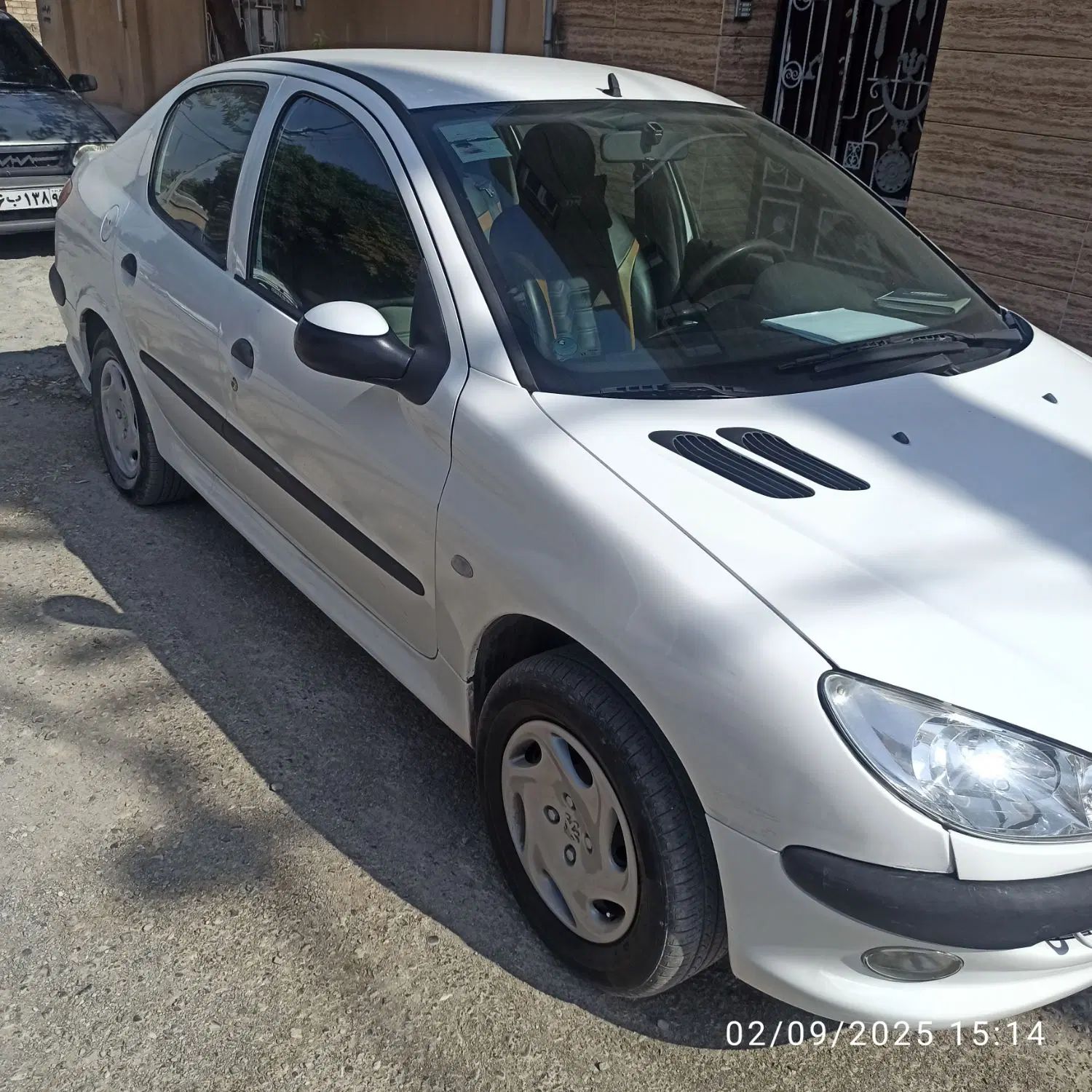 پژو ۲۰۶ صندوق دار v8 - 1395