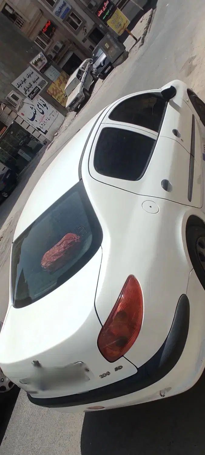 پژو ۲۰۶ صندوق دار v8 - 1393