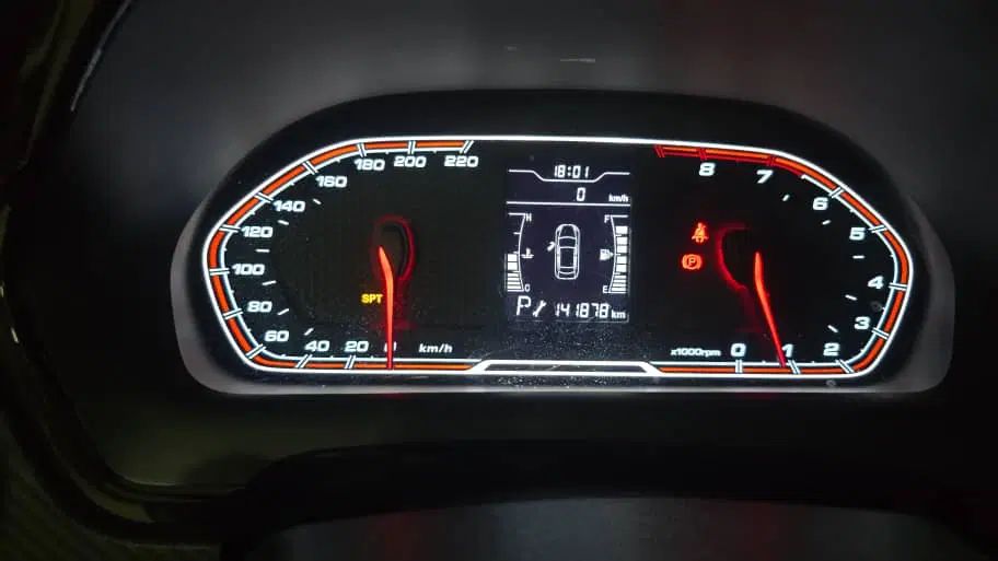 ام وی ام X22 اتوماتیک اسپرت - 1396