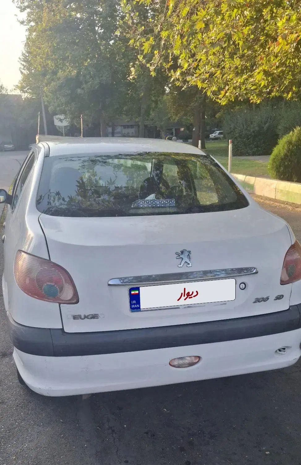پژو ۲۰۶ صندوق دار v8 - 1391